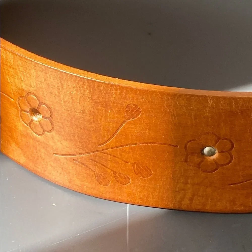 Brown Leather Belt Floral Embossed w/ Studs Sz M Boho Cottage Western Granola